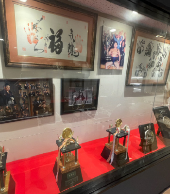 優勝額と楯